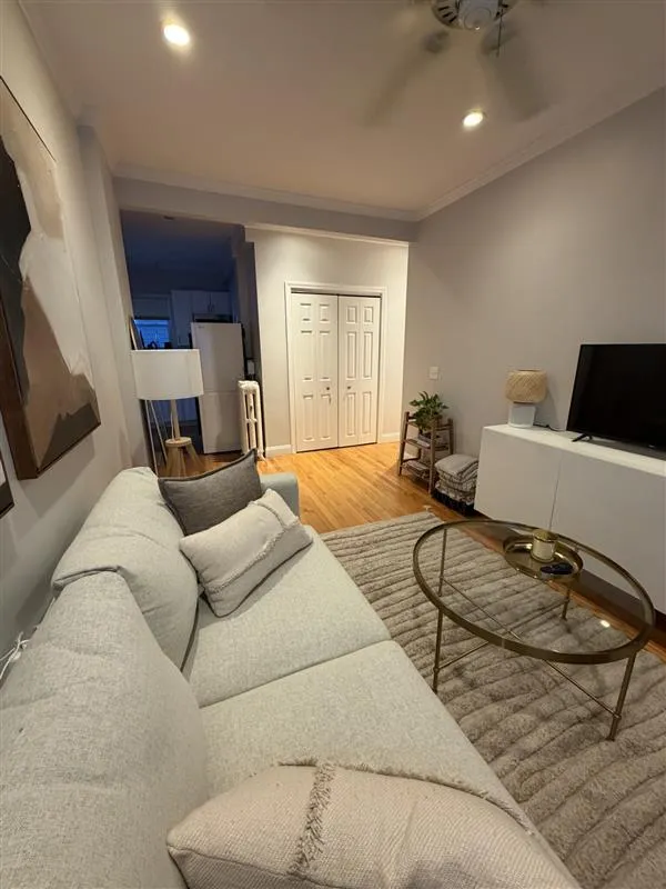1576 Cambridge St, Mid-Cambridge