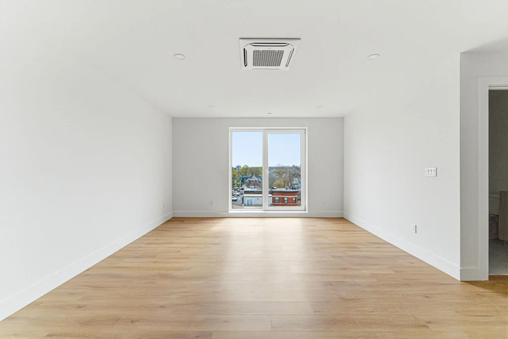1035 Commonwealth Ave, Allston