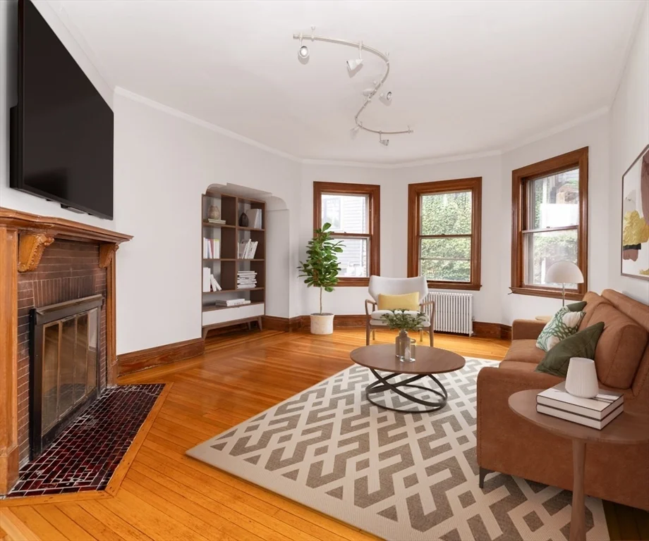 79 Naples, North Brookline