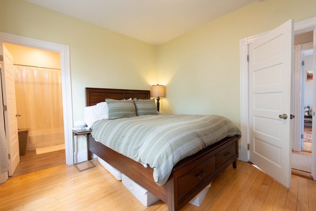 49 Montvale, Roslindale