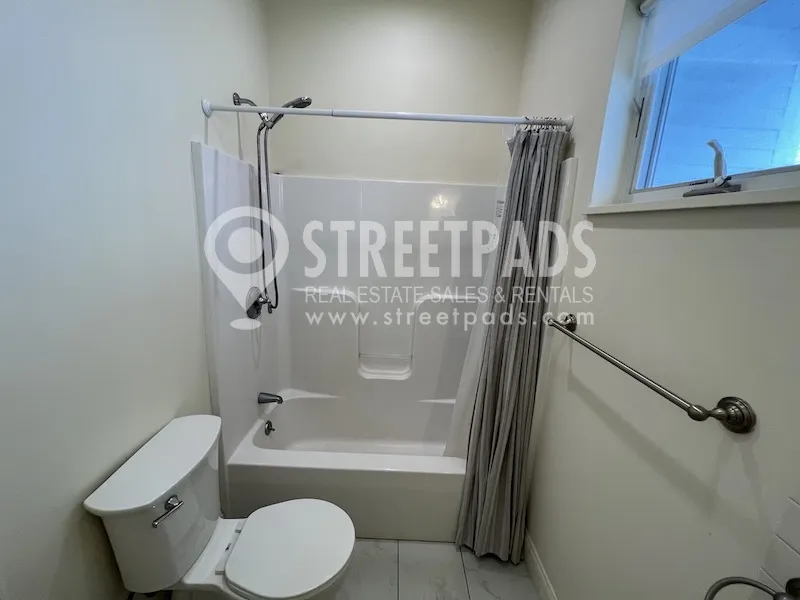 379 Harvard St, Mid-Cambridge