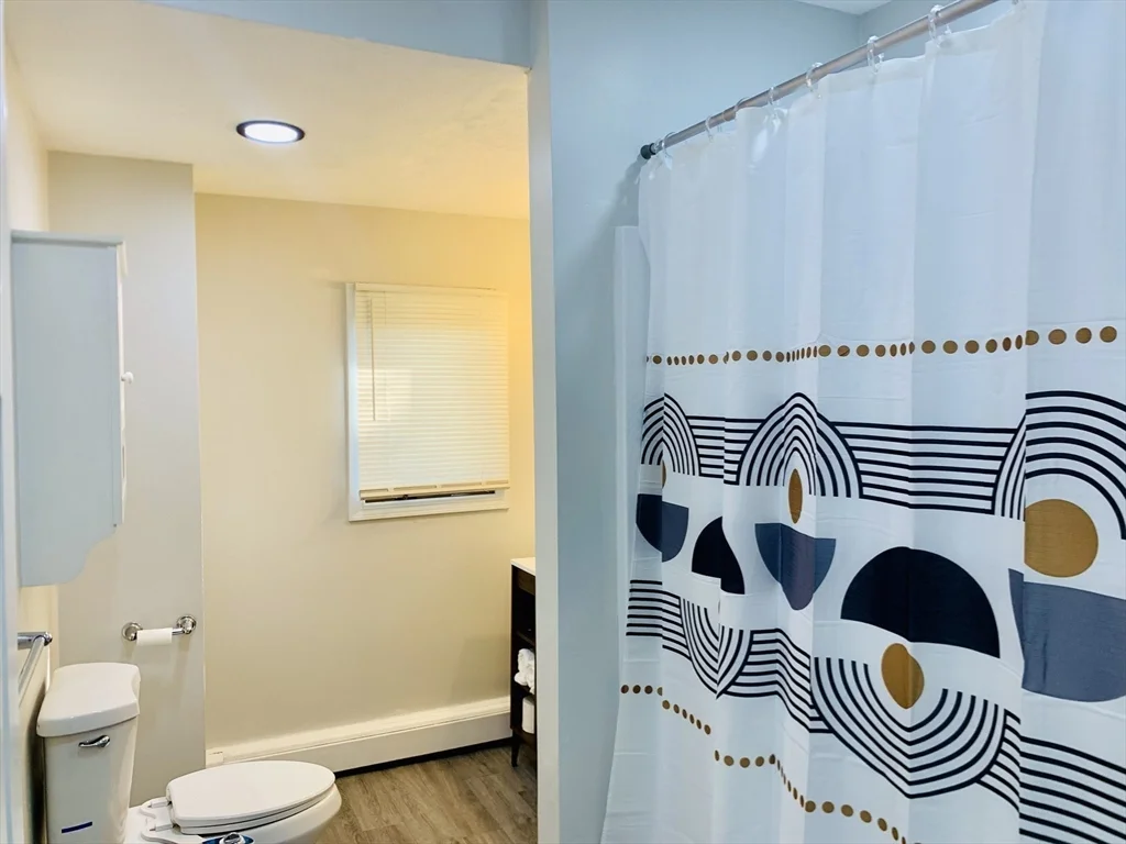 400 Charles, Edgeworth