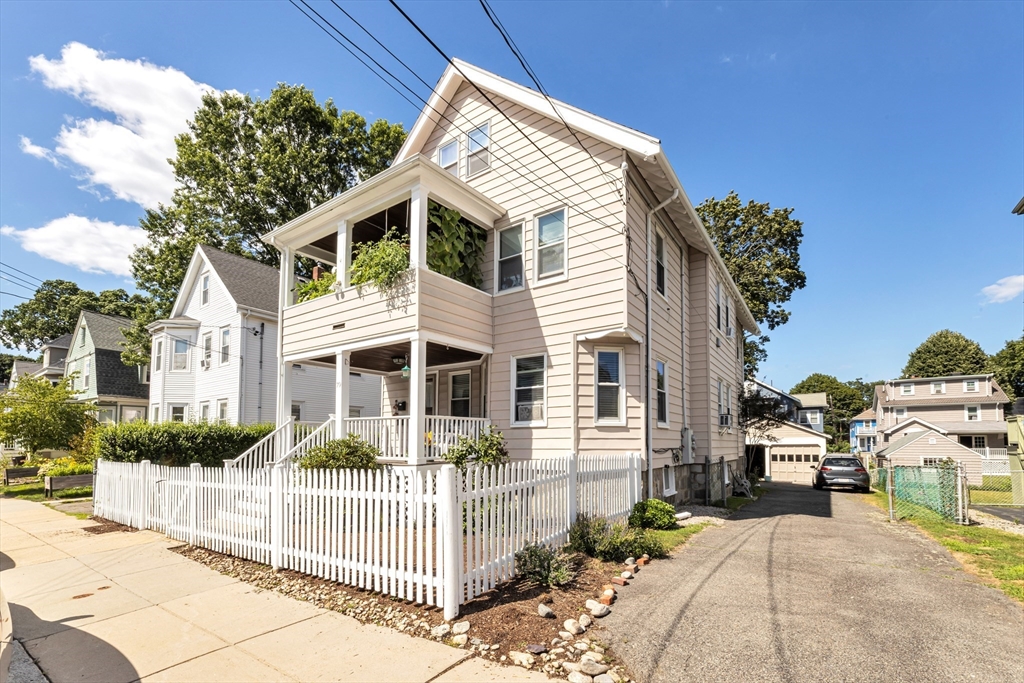 79 Hewlett, Roslindale