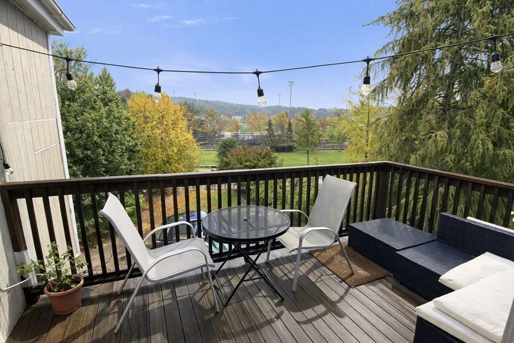 30 Newbern St, Jamaica Plain