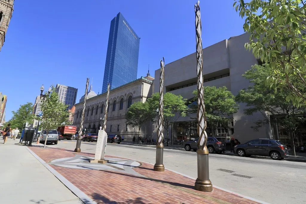 671 Boylston St, Back Bay