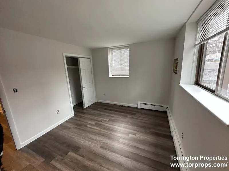 280 Hyde Park Ave, Jamaica Plain