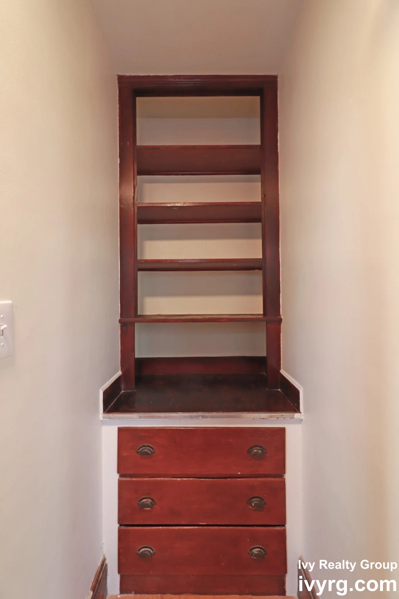 394 Mount Auburn St, East Watertown