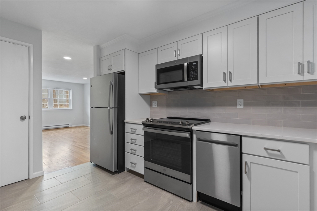 407 Washington, Westwood