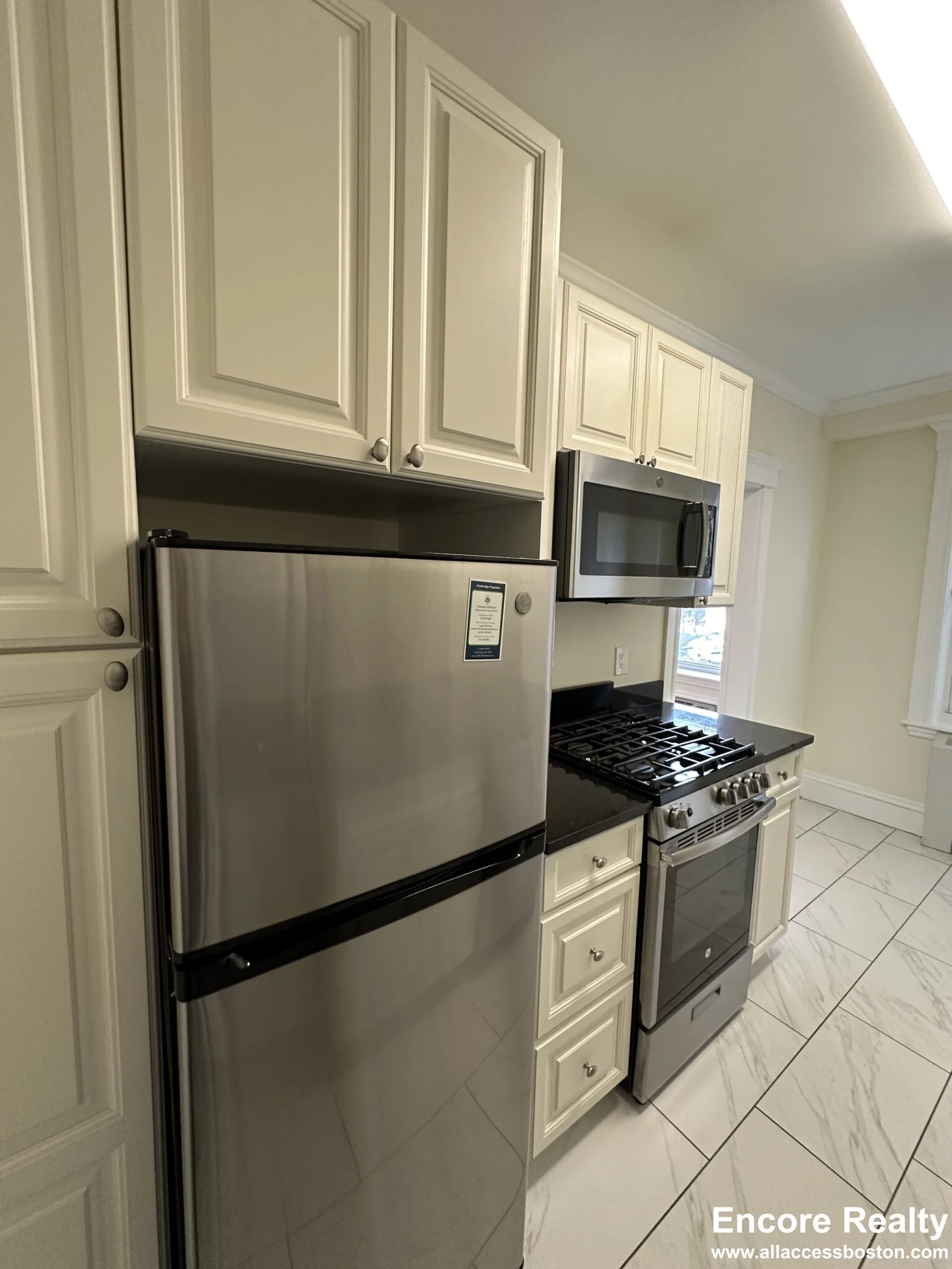 24 Chauncy St, Neighborhood Nine