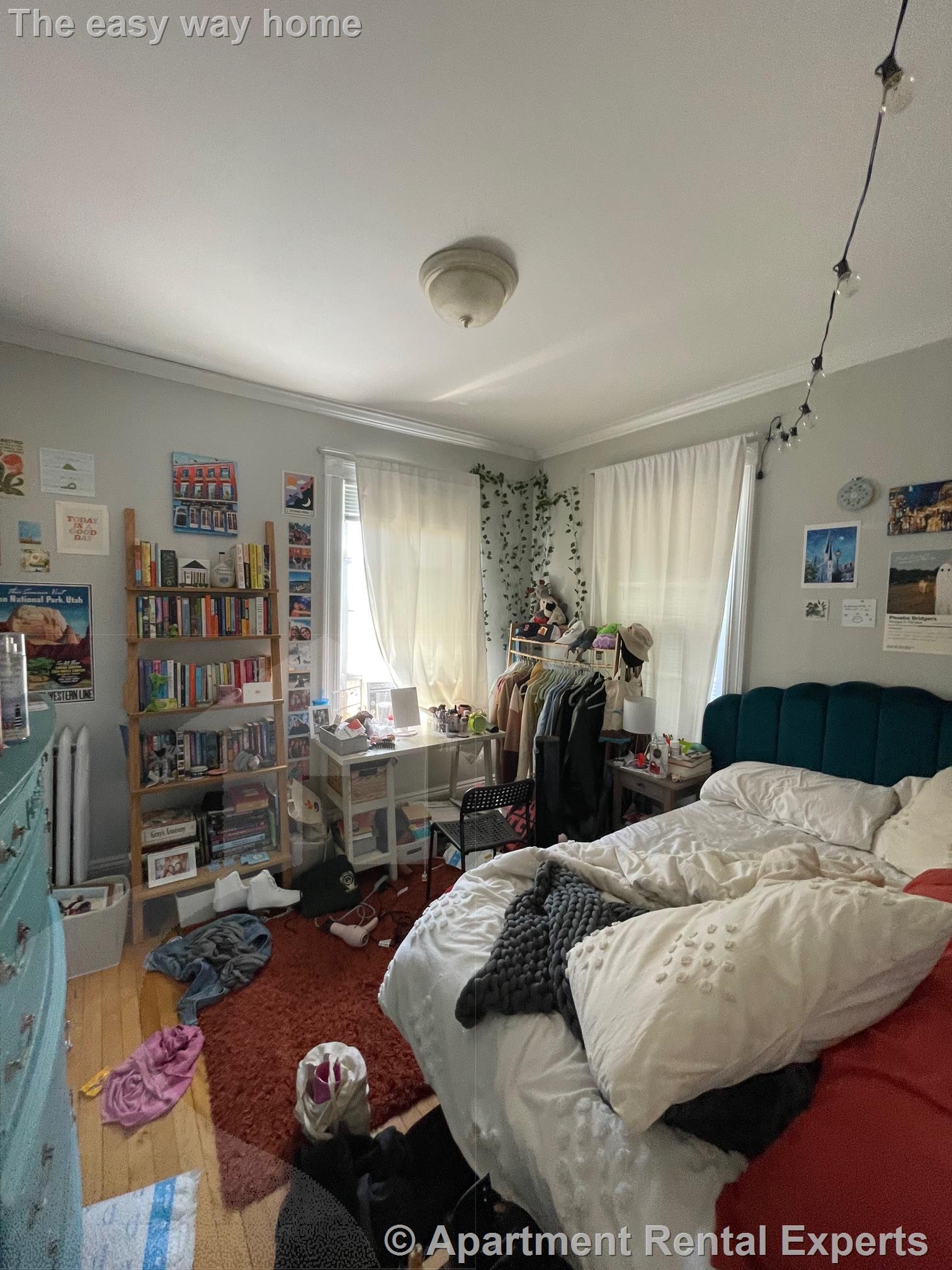 15 Farragut Ave, Teele Square