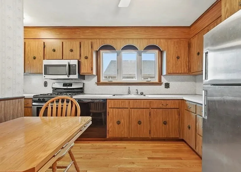 358-360 Arlington St, East Watertown