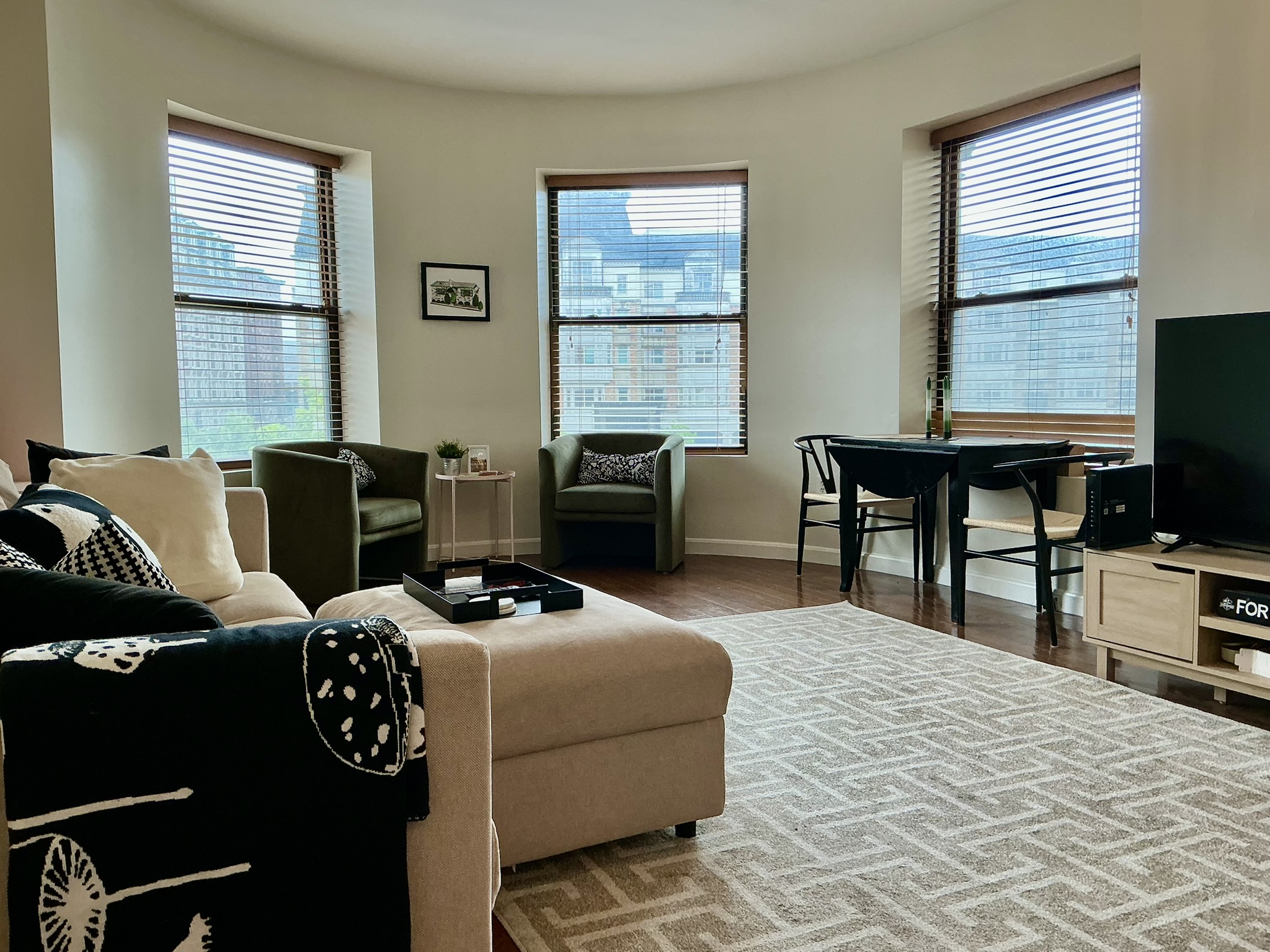 636 Beacon St, Fenway