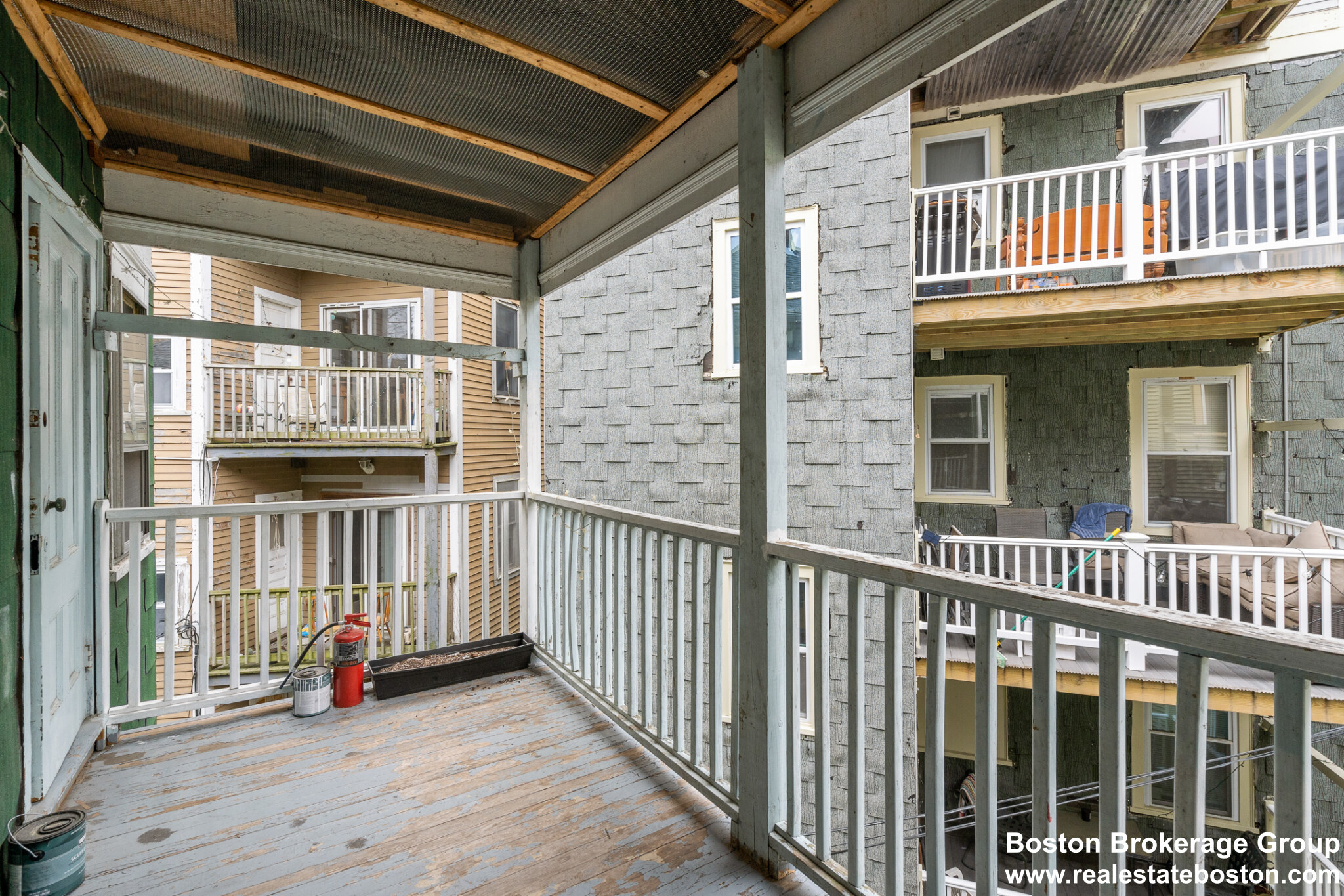 78 Hillside St, Mission Hill