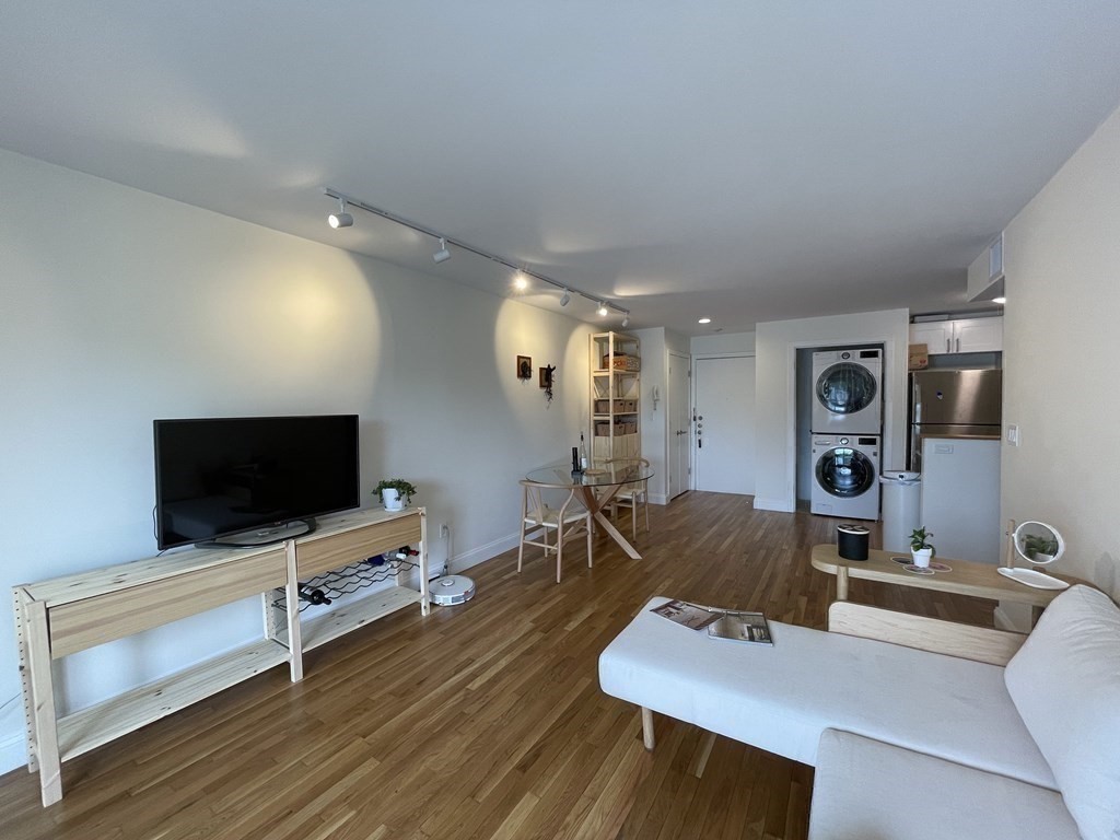 255 Beacon St, Somerville