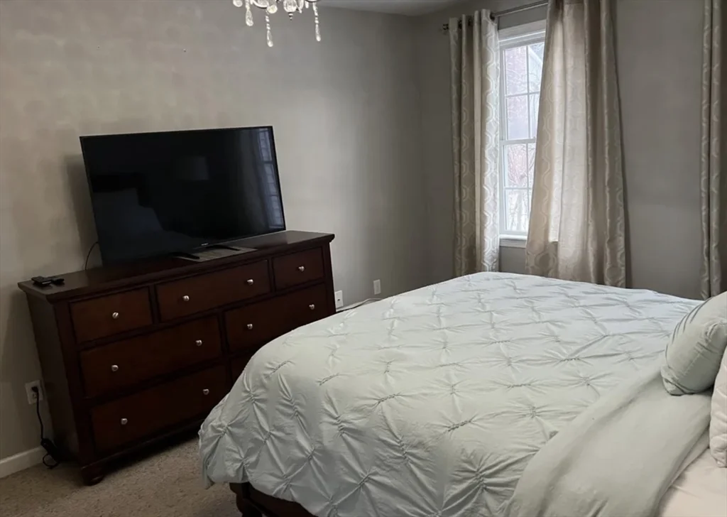 21 Shubert Rd, East Weymouth