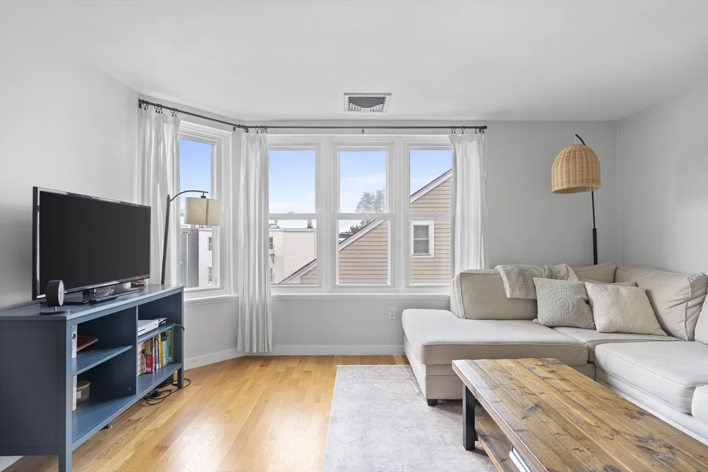 126 Tudor, South Boston