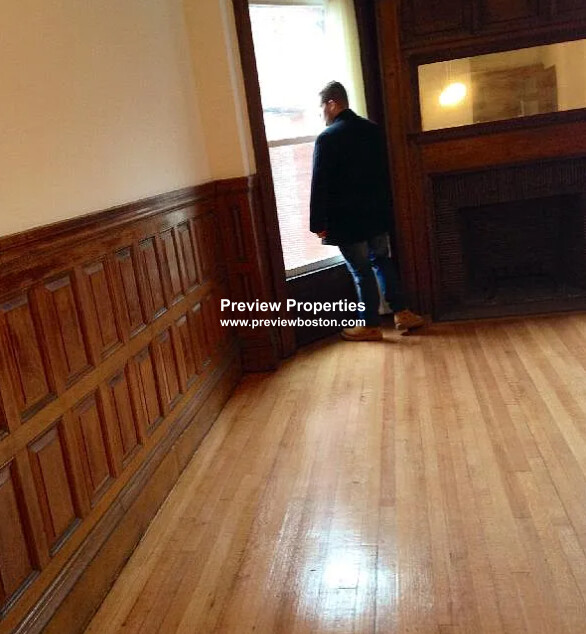 849 Beacon St, Fenway