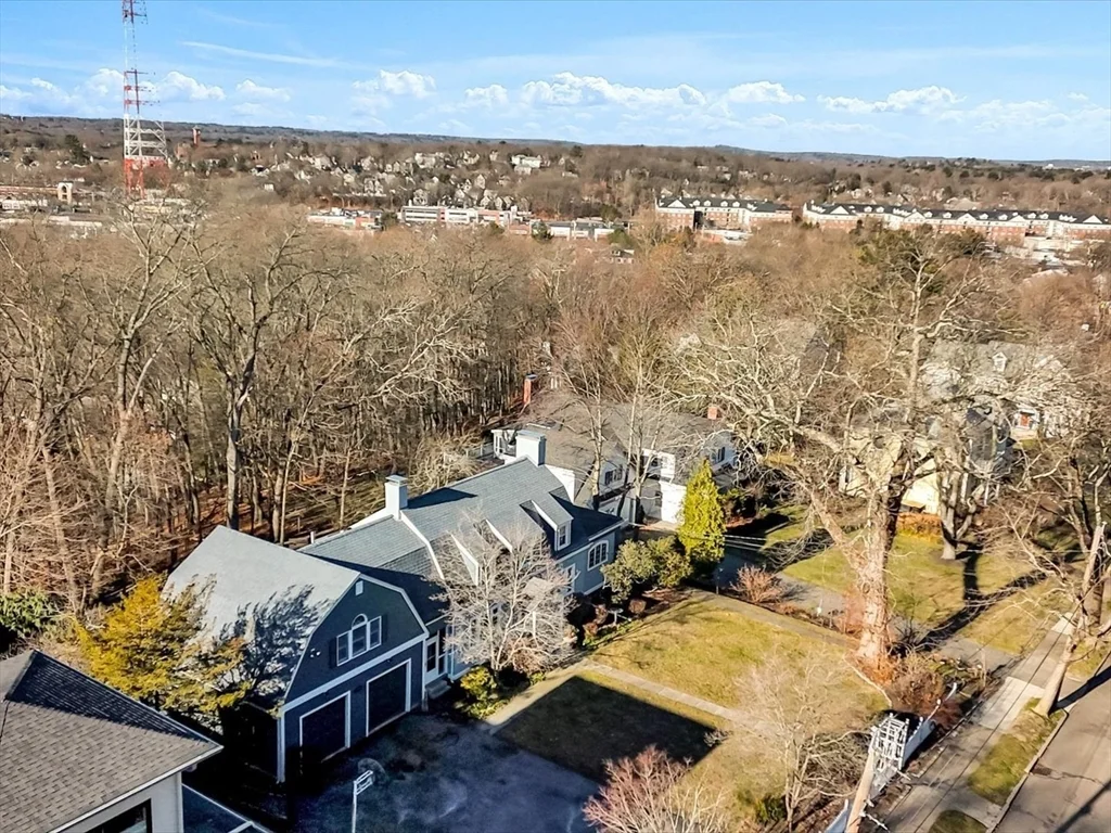 243 Upland Ave, Newton Highlands