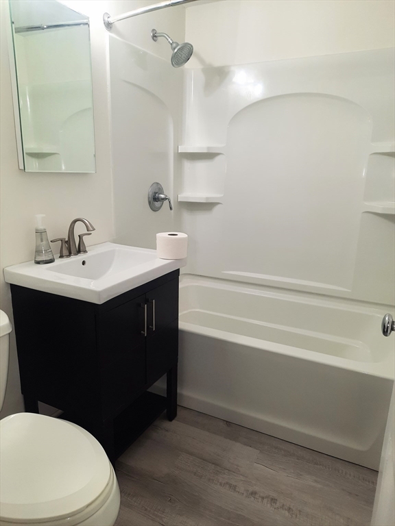 48 Fottler Rd, Hingham