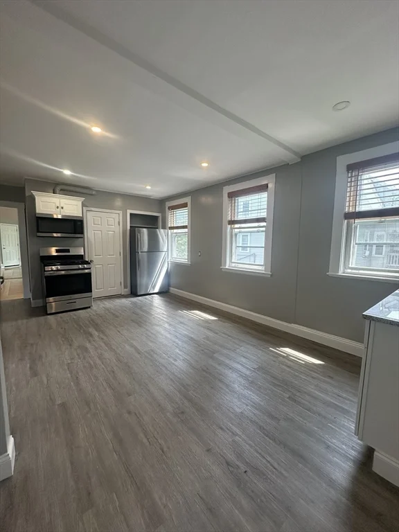 22 Wellington St, Waltham