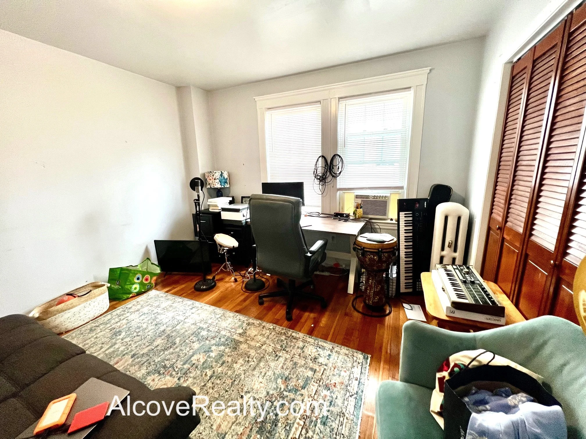 39 Sterling St, West Somerville