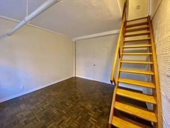 205 Mt Auburn St, West Cambridge