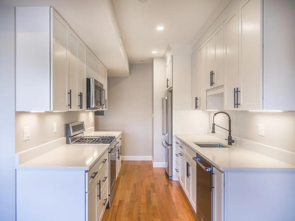 194 Havre St, East Boston