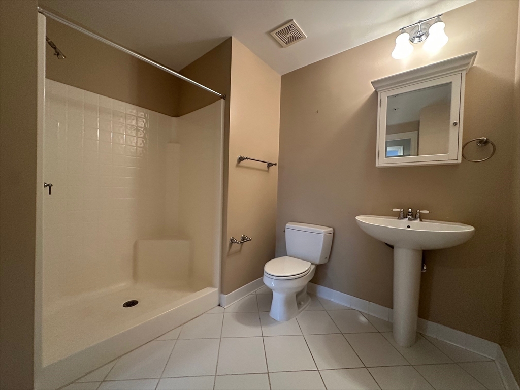 614 Pond St, Braintree