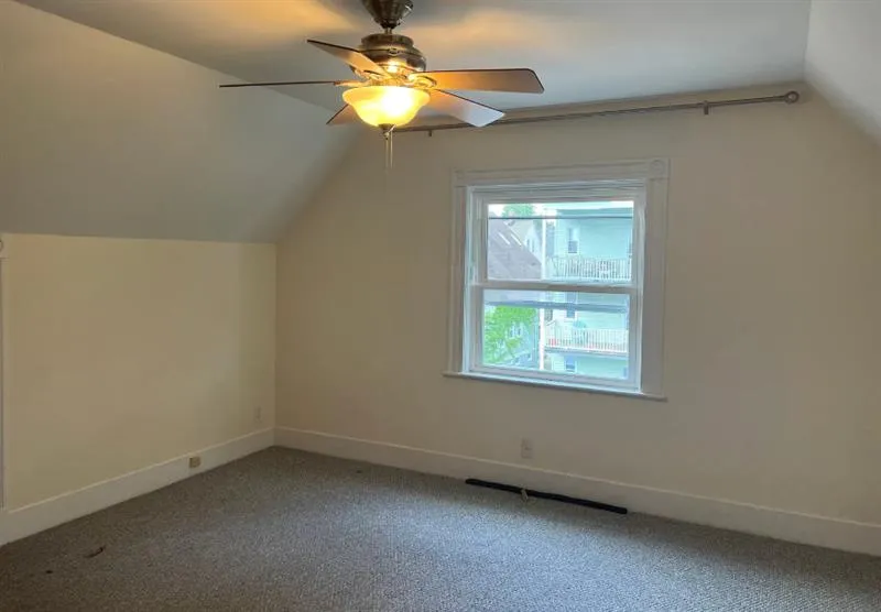 16 Edward Sullivan Rd, Strawberry Hill