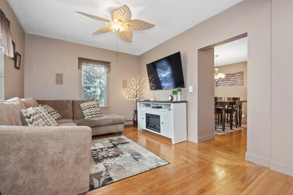 28 Ash St, South Side