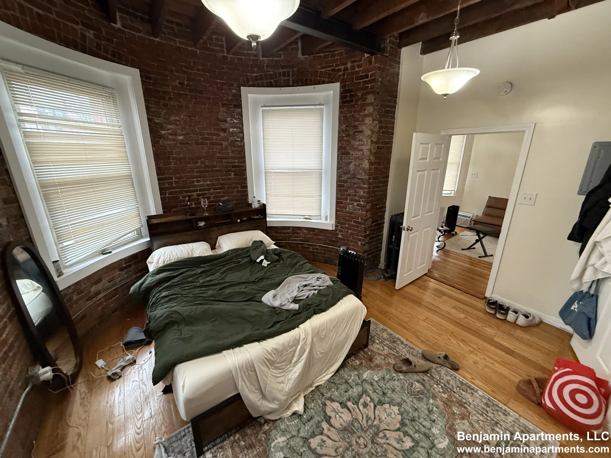 879 Beacon St, Fenway