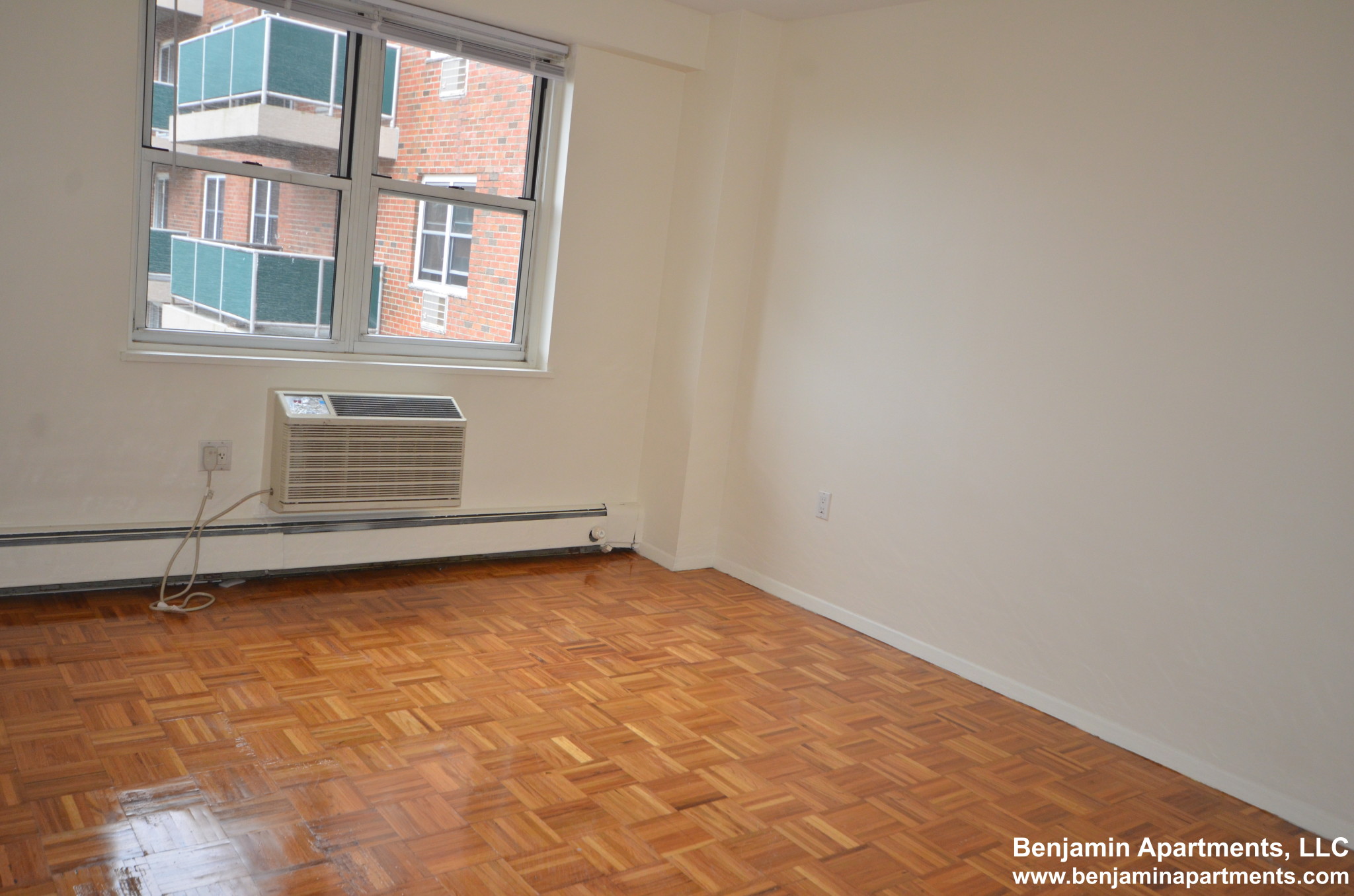 185 Freeman St, North Brookline