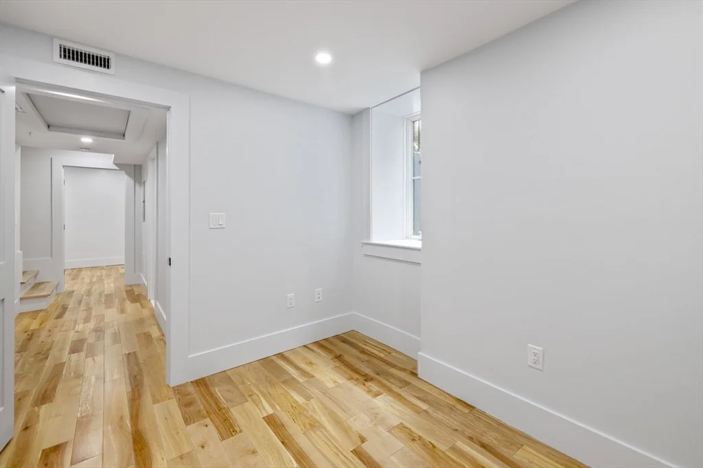 133 Spring St, East Cambridge