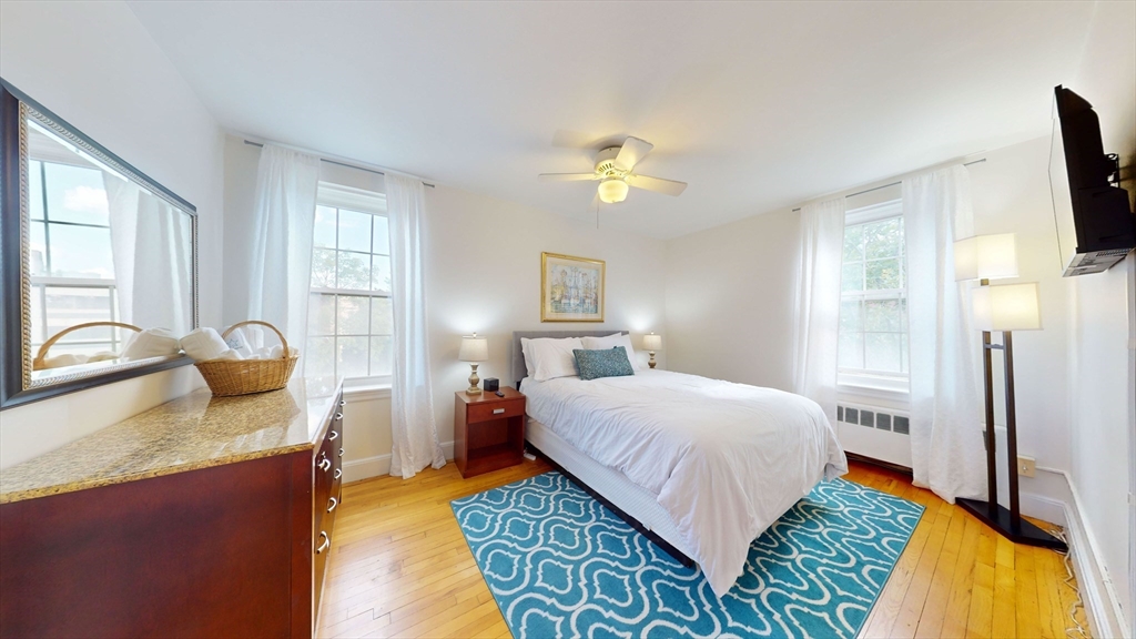 1 Lanark, Brookline