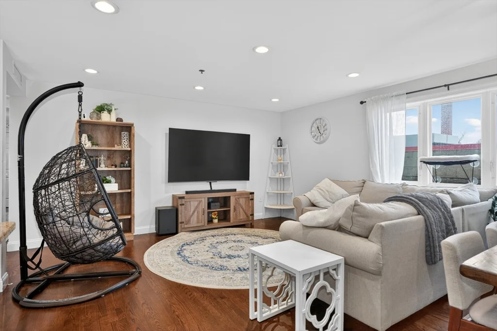 24 Arsenal St, Watertown