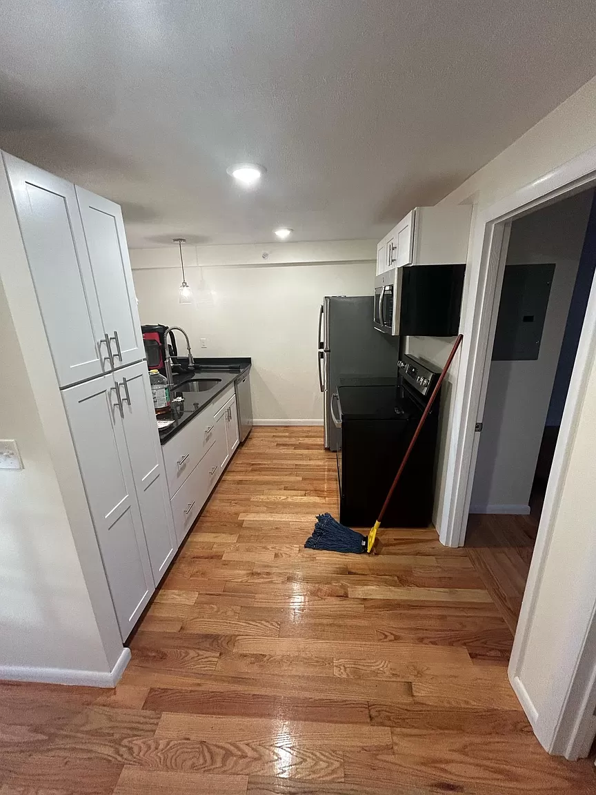2 bed, 1 bath apartment for rent at 520 Main St Unit 3, Banks Square — photo 7 of 17