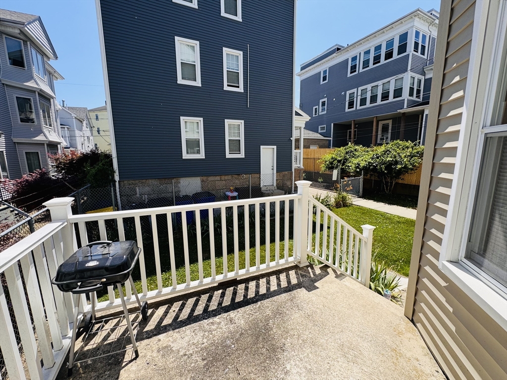 171 Hunter St, Fall River