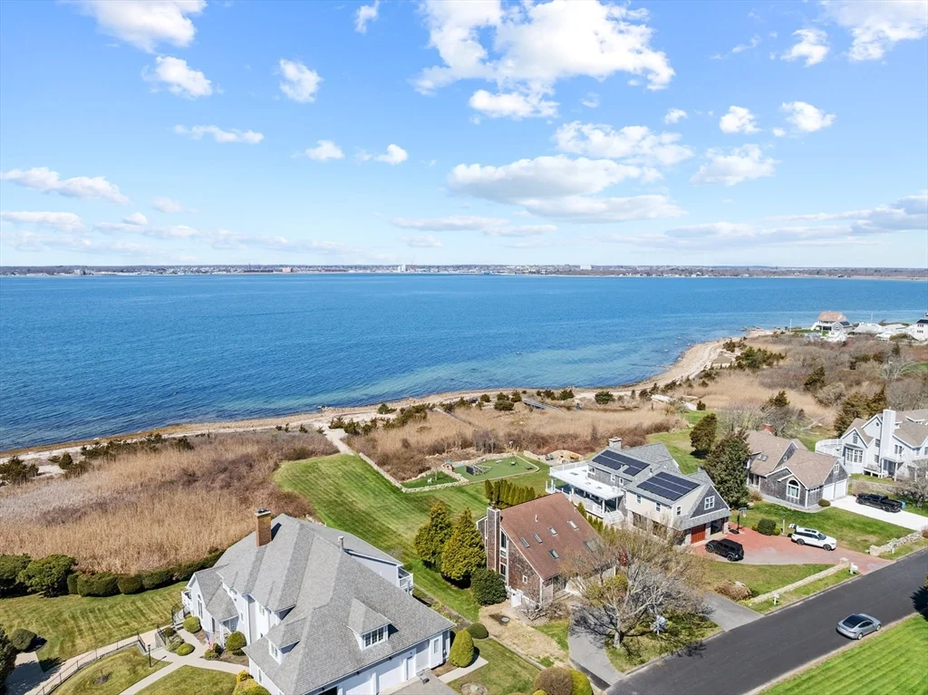 2 Windward Way, Sconticut Neck