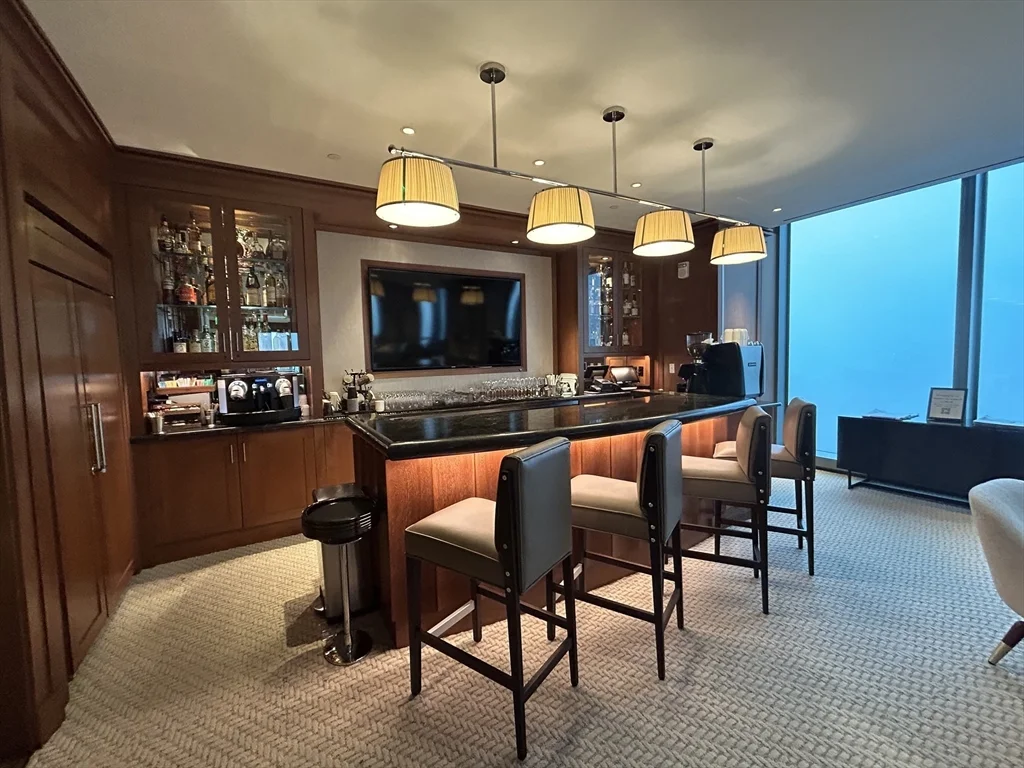 1 Dalton St, Back Bay