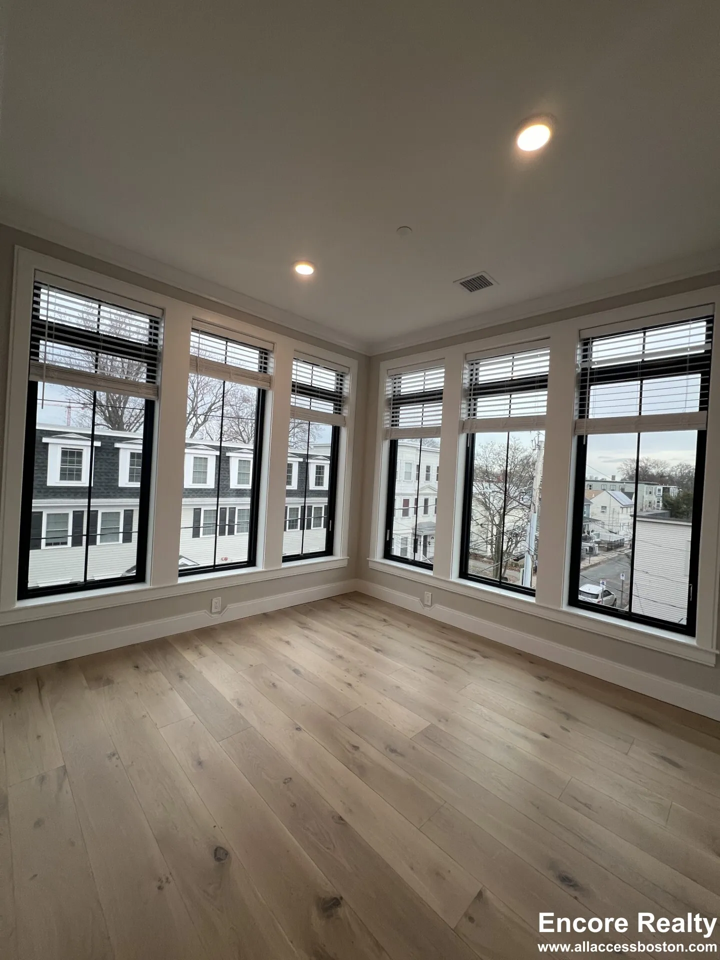 157 Everett St, Allston