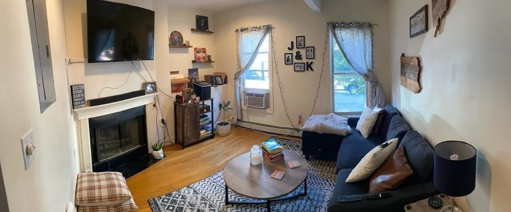 86 W 3rd St, South Boston