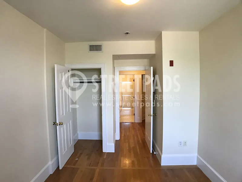 881 Massachusetts Ave, Central Square