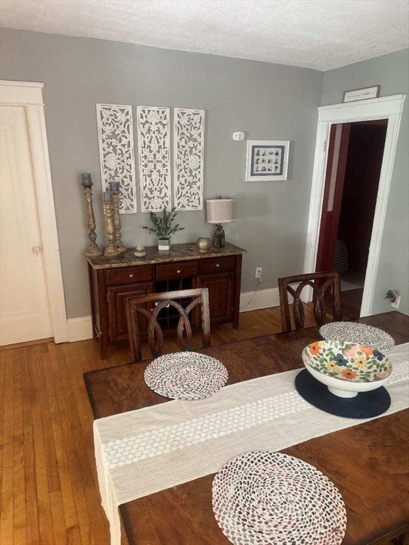 33 Barnes Ave, Worcester