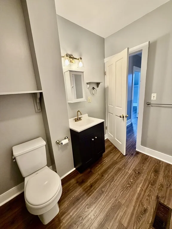 86 Maplewood Ave, Gloucester