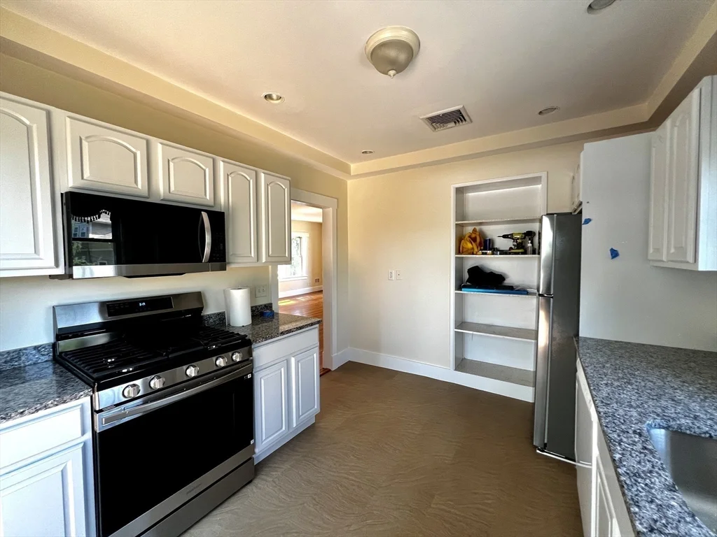 1 Fort Avenue Ter, Roxbury