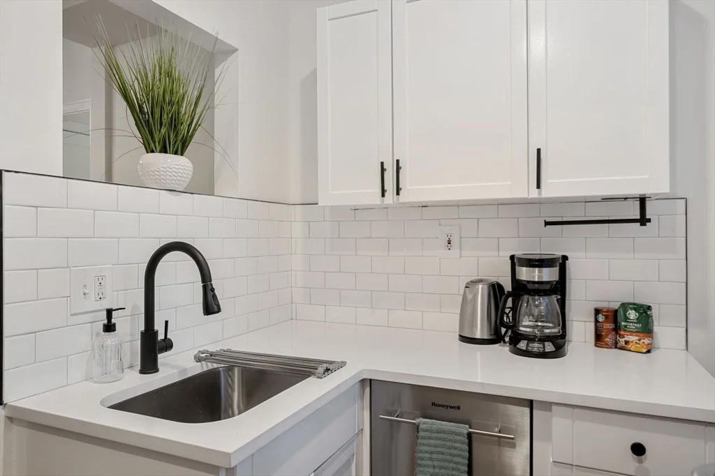 102 Revere St, Beacon Hill