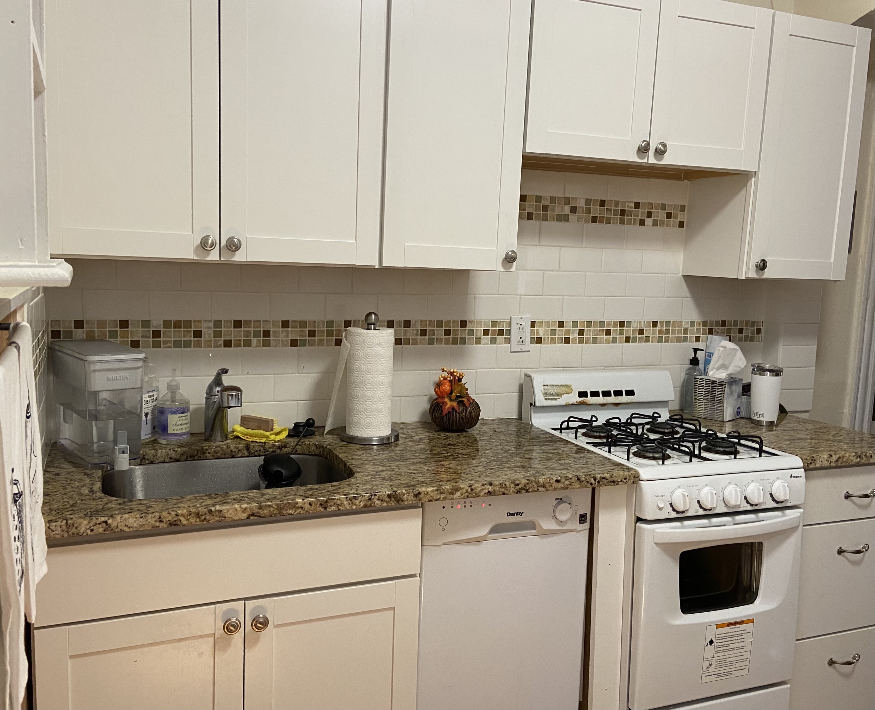 1 bed, 1 bath apartment for rent at 28.5 Myrtle St Unit 5, Beacon Hill — photo 1 of 16