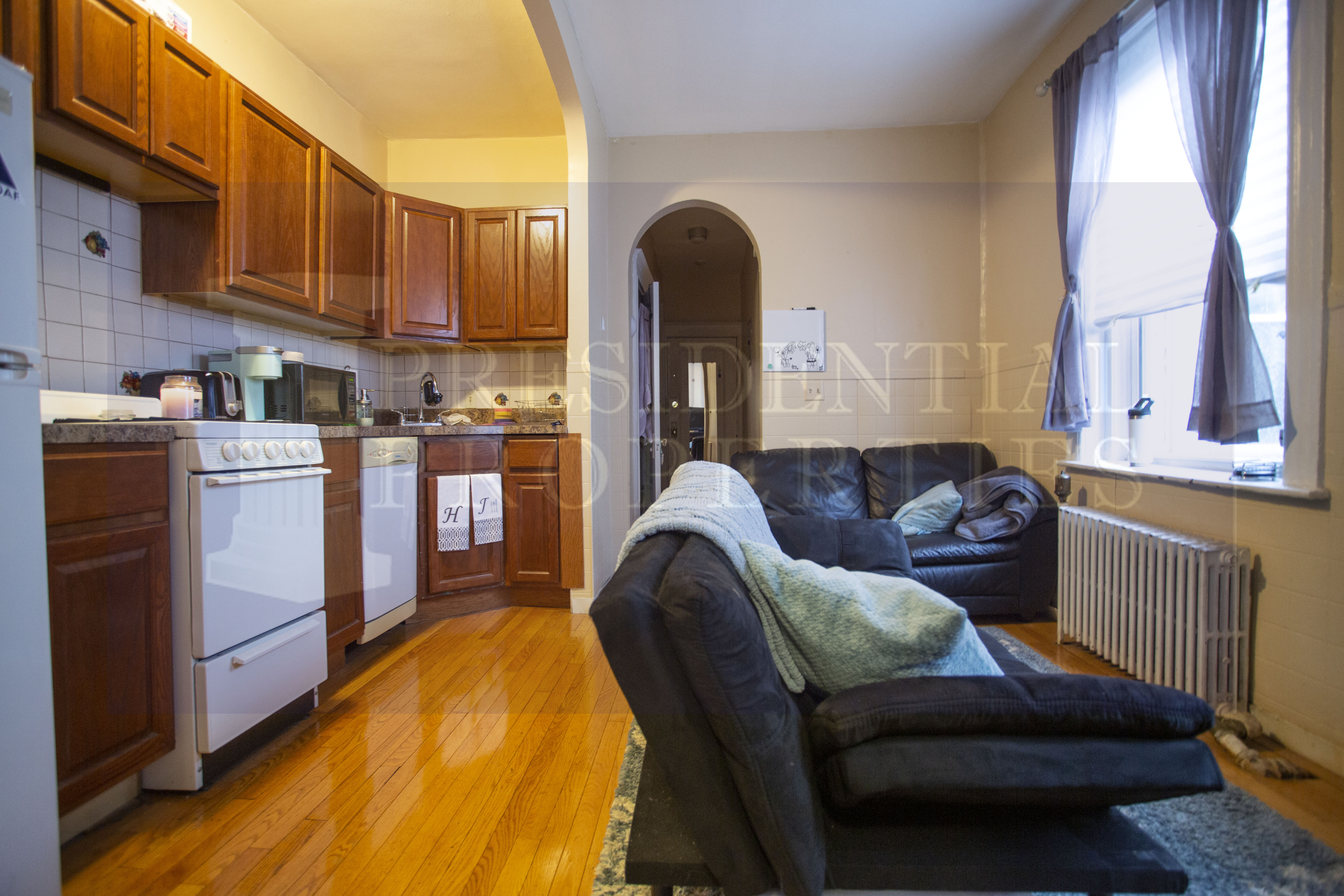 1 bed, 1 bath apartment for rent at 28.5 Myrtle St Unit 8, Beacon Hill — photo 1 of 10