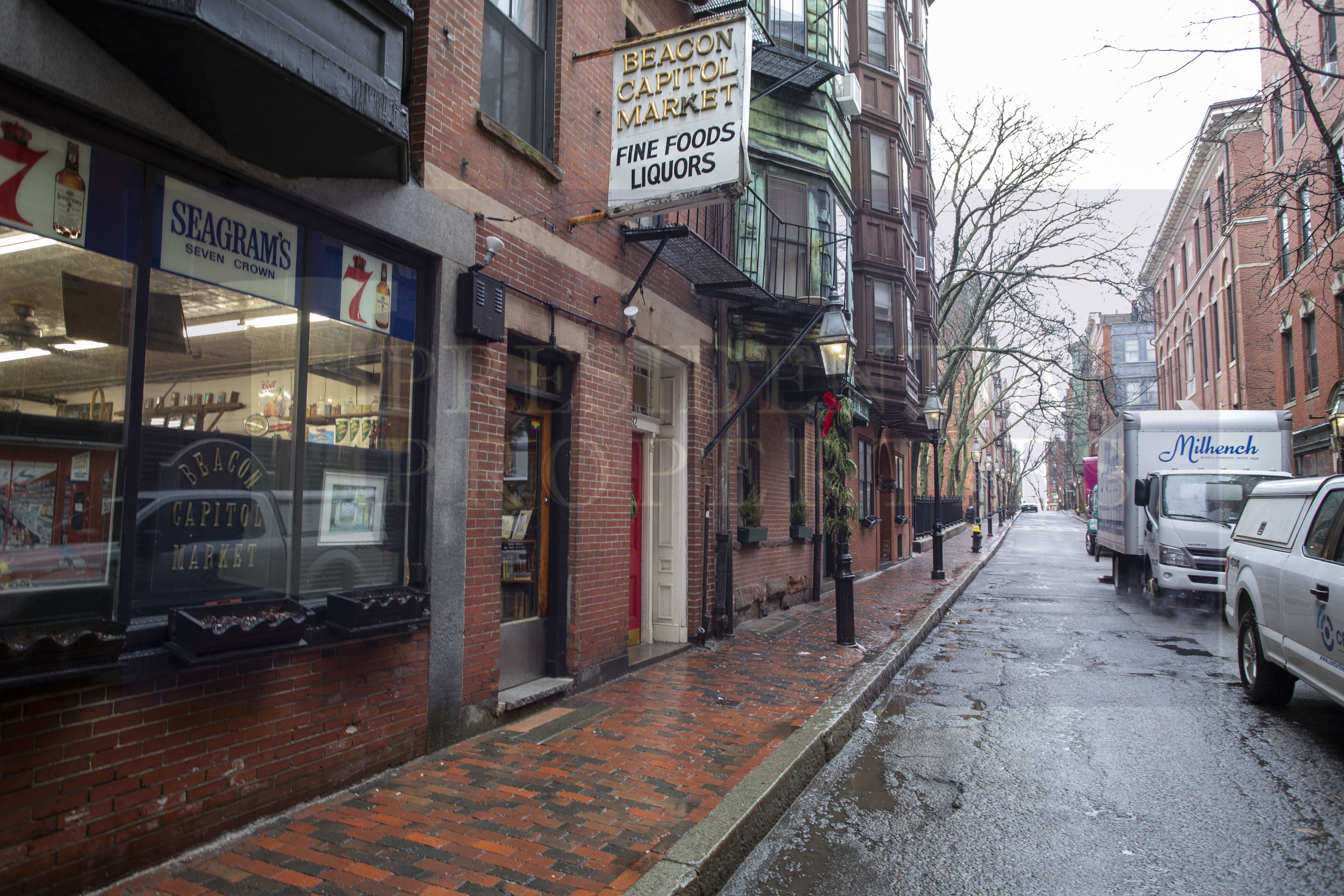 1 bed, 1 bath apartment for rent at 28.5 Myrtle St Unit 8, Beacon Hill — photo 7 of 10