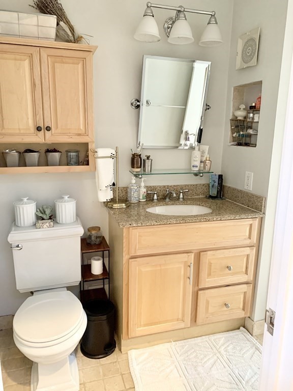 2 bed, 1 bath apartment for rent at 33 Worcester Sq Unit 6, South End — photo 5 of 6